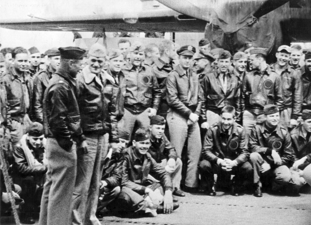 Captain Marc Mitscher and Lieutenant Colonel Jimmy Doolittle on the deck of USS Hornet