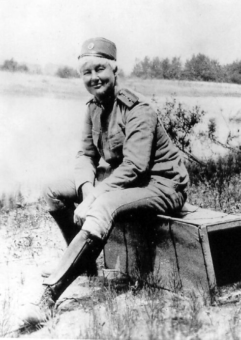 Flora Sandes in uniform, about 1918