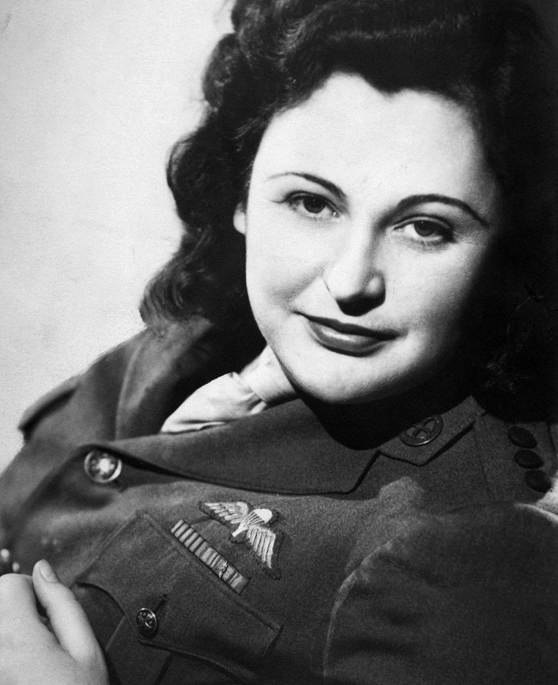 Studio portrait of Nancy Wake, 1945